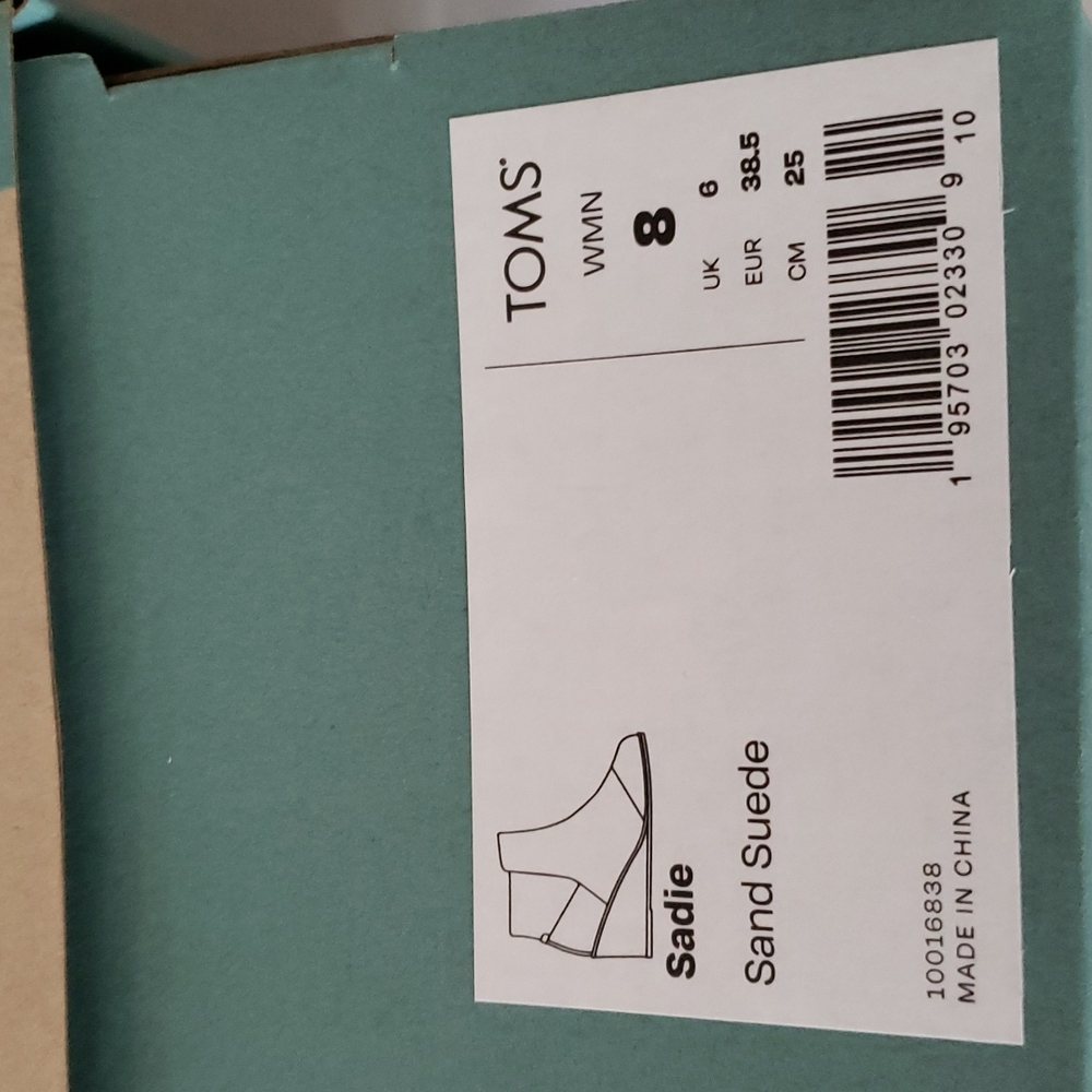 NEW Toms Suede Bootie - Picture 7 of 10